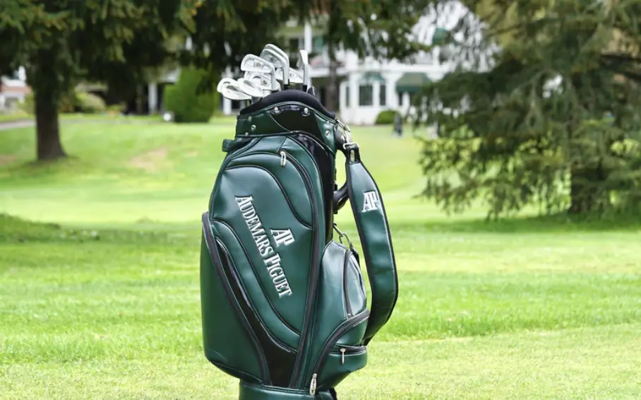 Navigating the Greens: Understanding the Number of Clubs in a Golf Bag ...